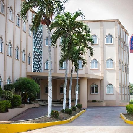 Hotel Baez Paraiso Luaran gambar